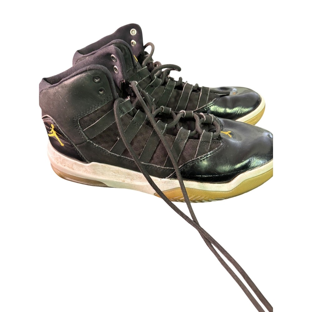 Jordan Max Aura Black Gold Youth Sneakers AQ9214-041 Size‎ 6Y Mid Top Shoes